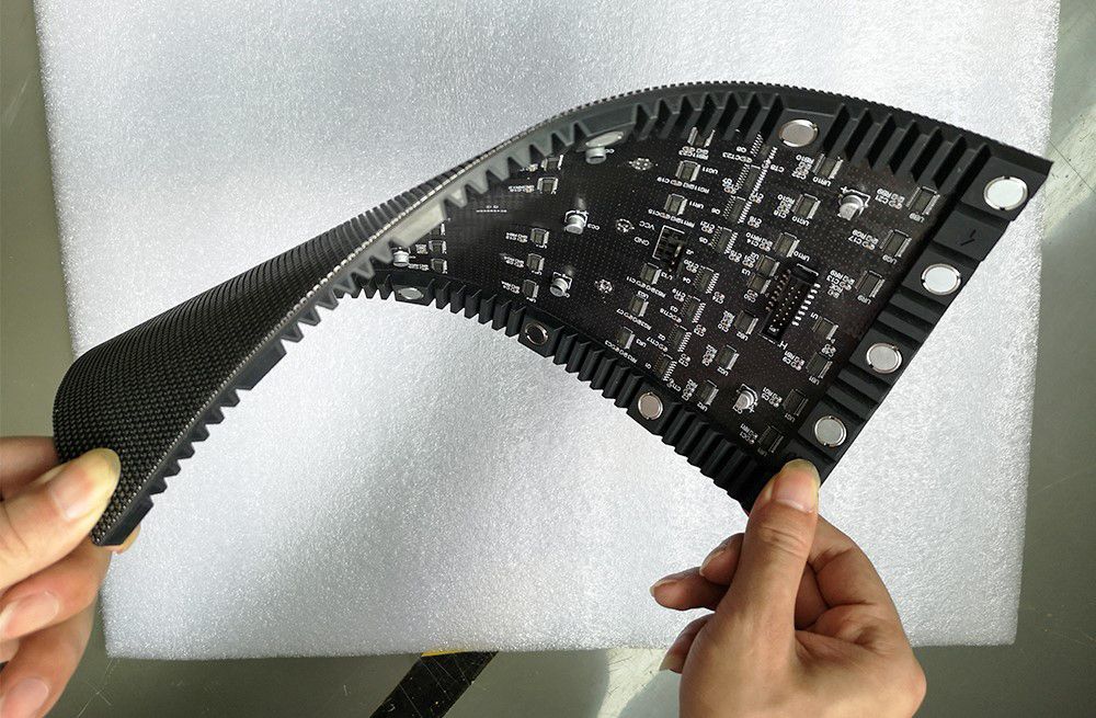 P3.076mm Indoor 320x160mm Magnet Soft Flexible LED Module